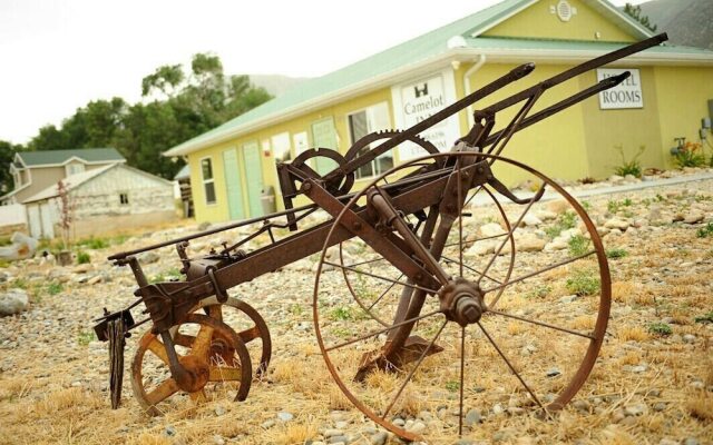 Camelot Inn at Honeyville