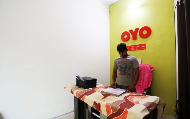 OYO 49985 Singh Hotel