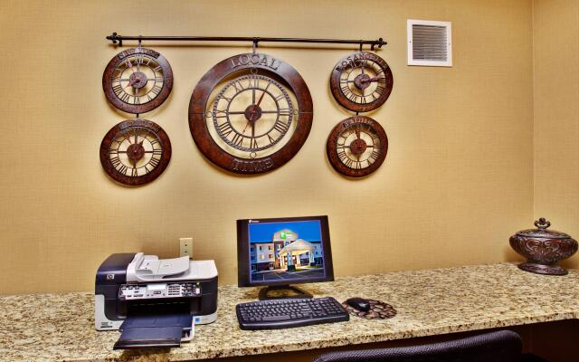 Holiday Inn Express Hotel & Suites Dubuque by IHG