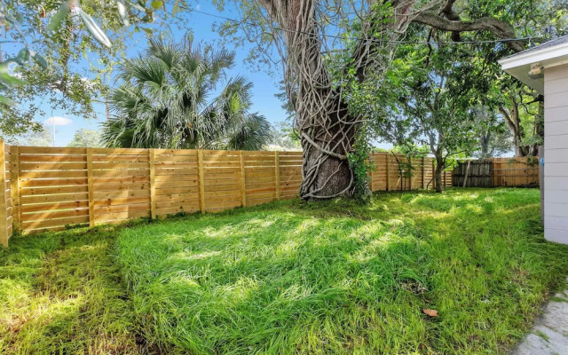 Downtown Escape - For 10