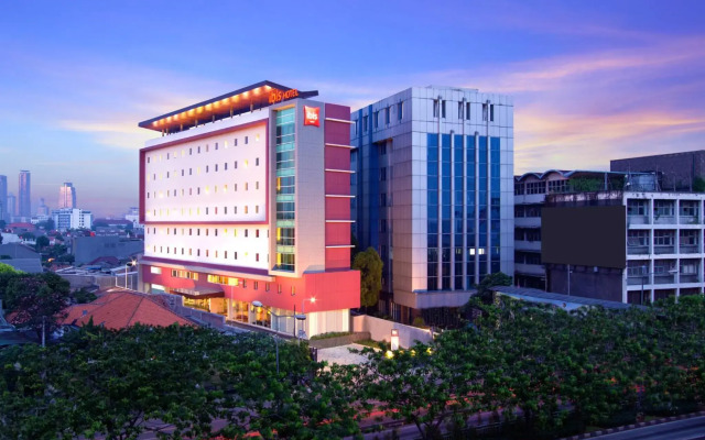 ibis Jakarta Senen