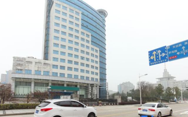 Yadu Hotel