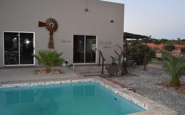Kalahari Farmstall - Accommodation and Campground