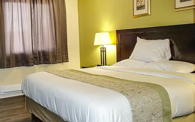 Skyland Motel Inn & Suites