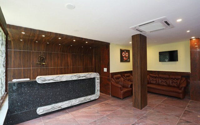 OYO 17418 Hotel Pipul