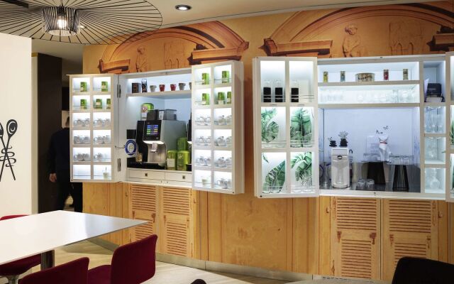 Отель Mercure Nice Centre Grimaldi