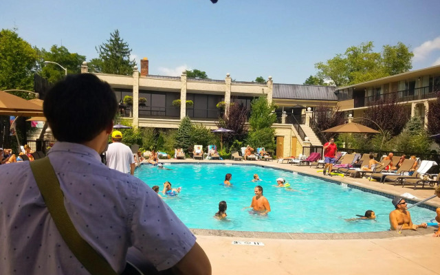 New Hope Inn & Suites