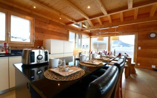 Egg SAUNA & LUXURY chalet 16 pers