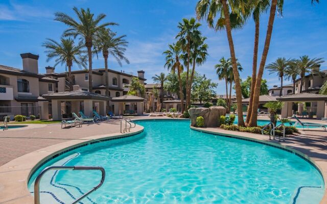 Luxury 2br Near Kierland Commons by Wanderjaunt