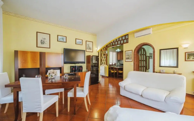 Bataba Villa A Roggio