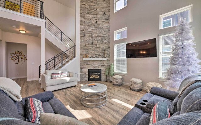 Inviting Hideout Townhome w/ Balcony & Lake Views!