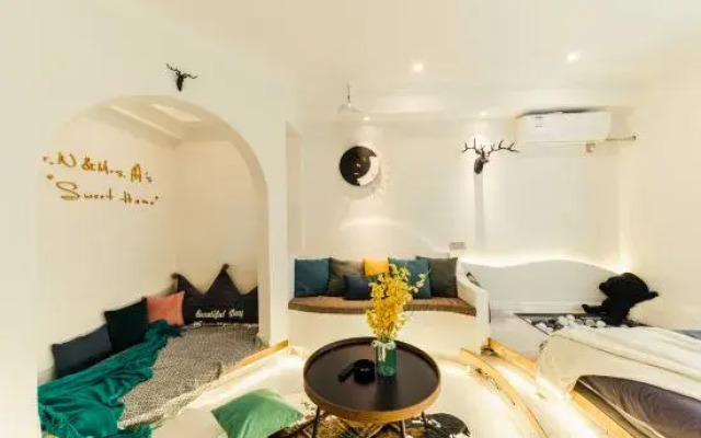 Zhangjiajie Yueting Shanshe Homestay (Tianmen Mountain Cableway Branch)
