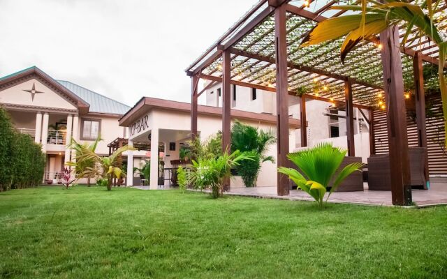 KoKo Palm Inn