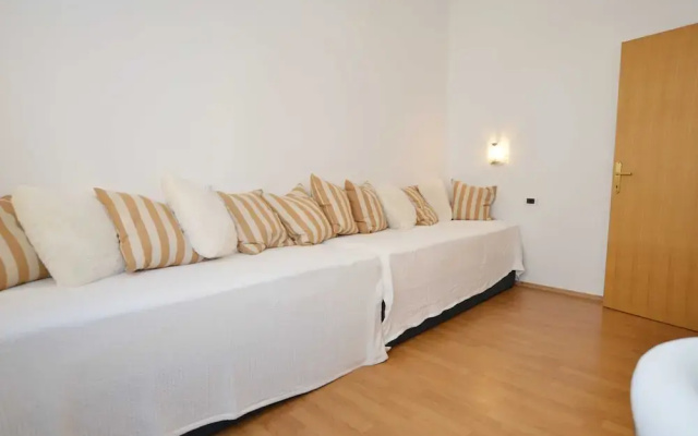 Elegant and Brigth Corner Apartments