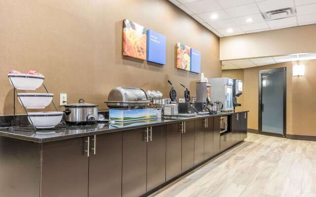 Comfort Inn Alton near I-255