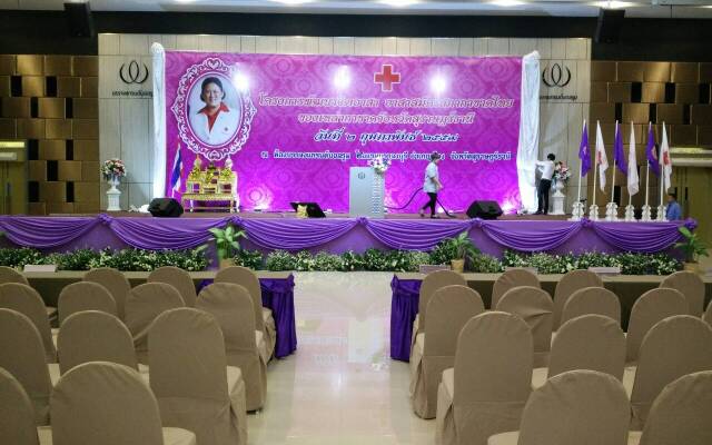 Bunjongburi Hotel