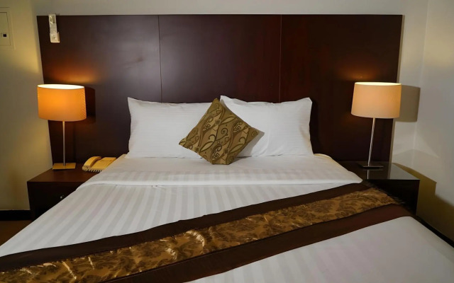 Boonmax Hotel L.L.C