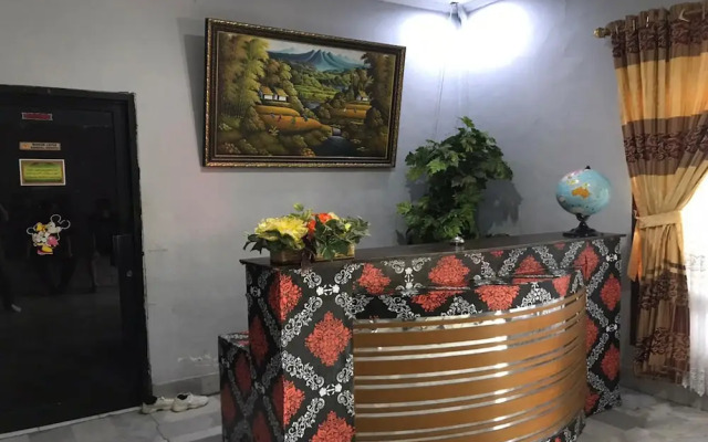 OYO 1918 Hotel Sera Indah