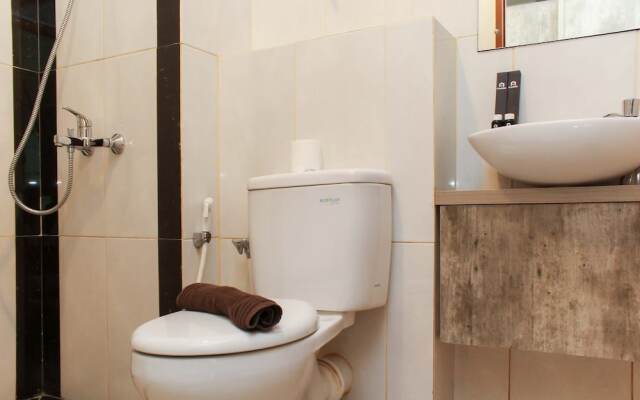 Cozy And Nice Studio At Grand Kamala Lagoon Apartment