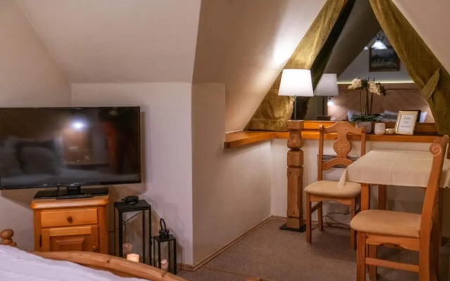 Willa i Domki Pod Reglami