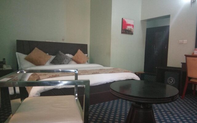 Parischoice Hotels & Resort