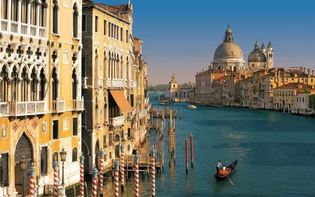 Spacious Apartment in Rosolina Mare Near Sea