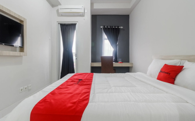 RedDoorz Apartment @ Dramaga Tower