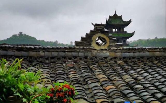 Tongzi Huakai Homestay – Exterior – Nanchong
