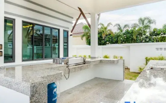 Viento Pool Villa