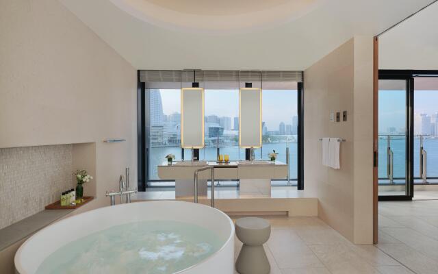 Intercontinental Yokohama Pier 8 by IHG