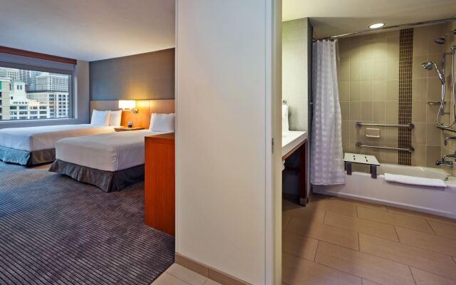 Hyatt Place Chicago/River North