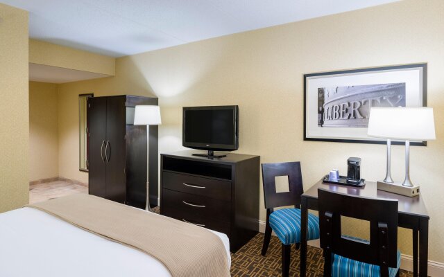 Holiday Inn Express Philadelphia - Penns Landing, an IHG Hotel