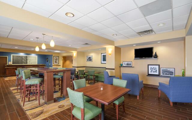 Hampton Inn Maysville