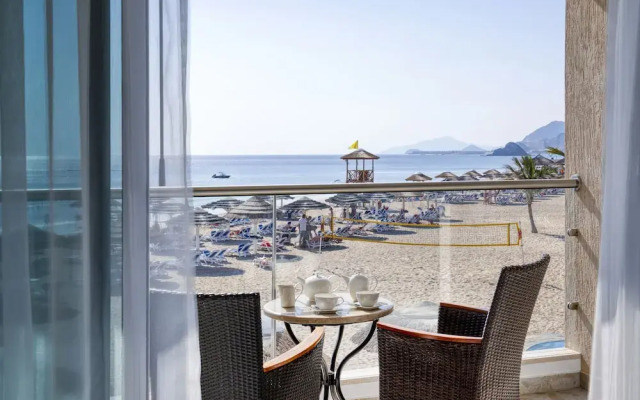 Fujairah Rotana Resort & Spa - Al Aqah Beach