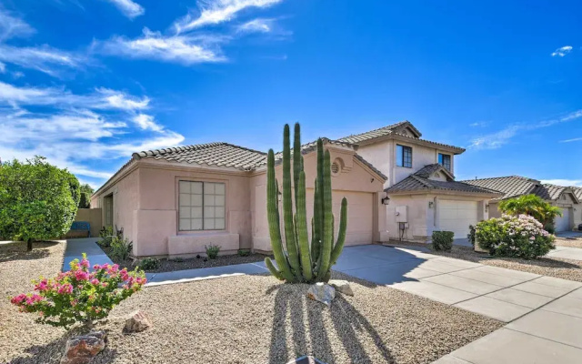 Patio & Grilling Station: Family Home in Glendale