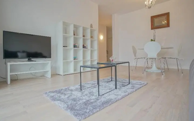 CN2i Luxury Accommodation Arte