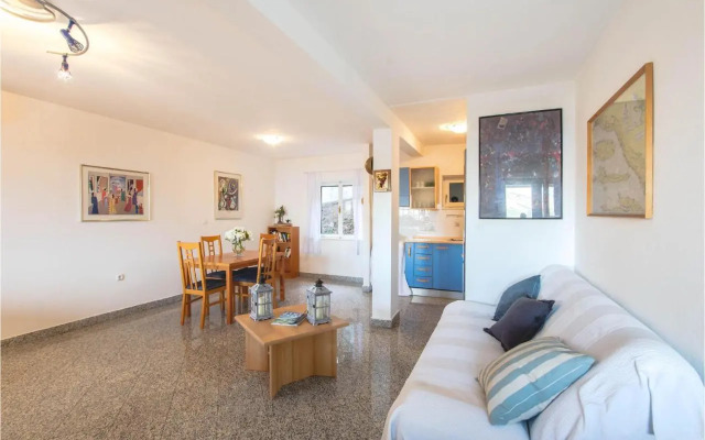 Holiday home Mala Lozna II