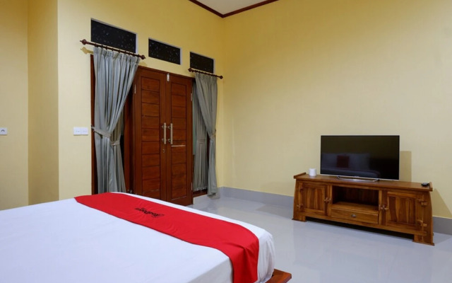 Reddoorz Plus Near Pantai Melase Lombok