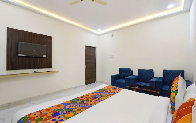 Fabhotel Rr Living Grand