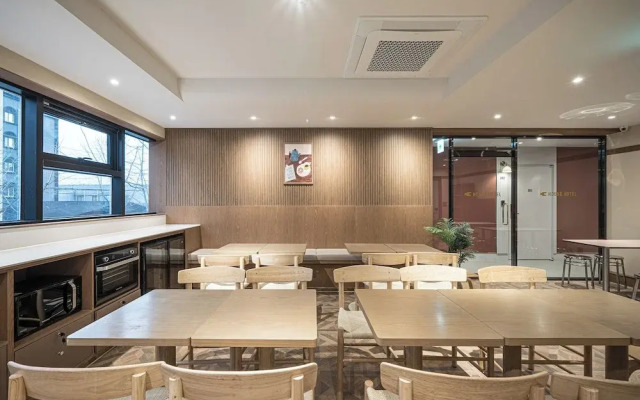Hound Hotel Daegu Seongseo