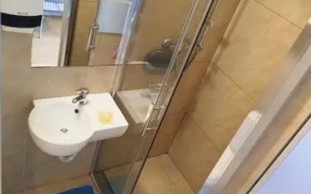 B & B. Mikunda