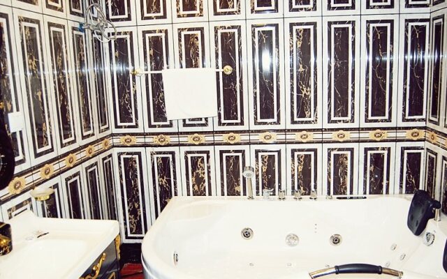 Al Nabarees Al Raqi Furnished Units