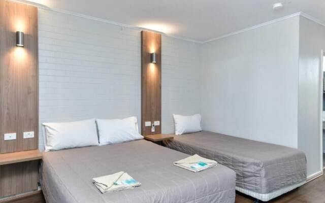 Platinum Motel