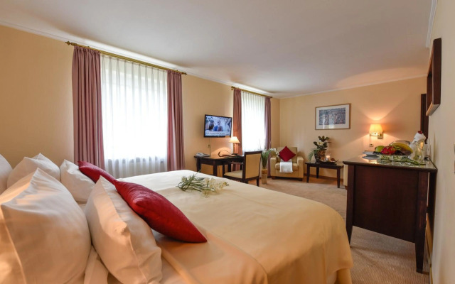 Atrium Hotel Amadeus