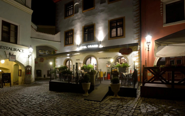 Hotel Grand