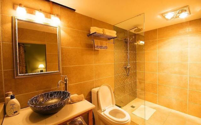 Ivys' Family Inn