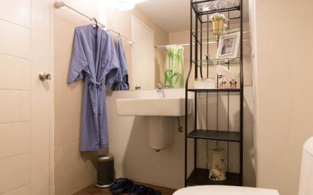 Mosaic Condominium B25M by Malai