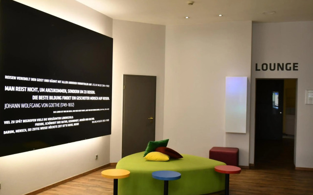 Colour Hotel
