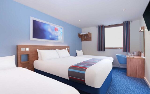 Travelodge Farnborough Central