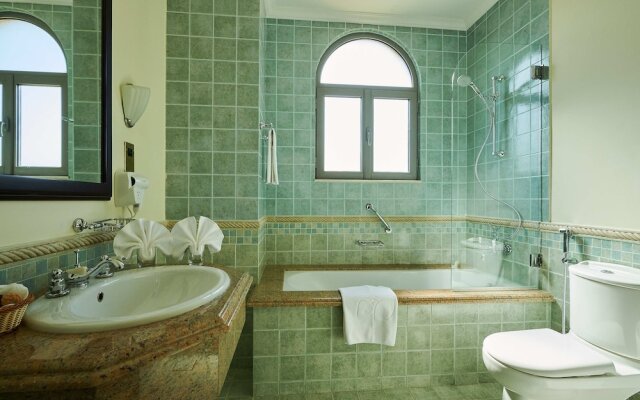 Rose Dream - 5 Bedrooms Palm Villa on the beach with private pool